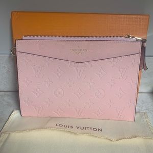 Louis Vuitton Daily Pouch Monogram Empreinte